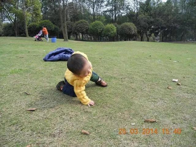 时间在流逝,流逝的意思，流逝的时光的意思