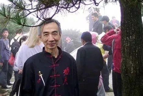 王明简介，王明的生平？